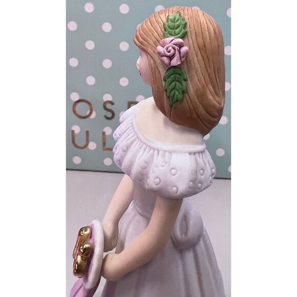Enesco Growing Up Birthday Girls “Brunette Age 16” Porcelain Figurine 6.5” - Picture 6 of 9